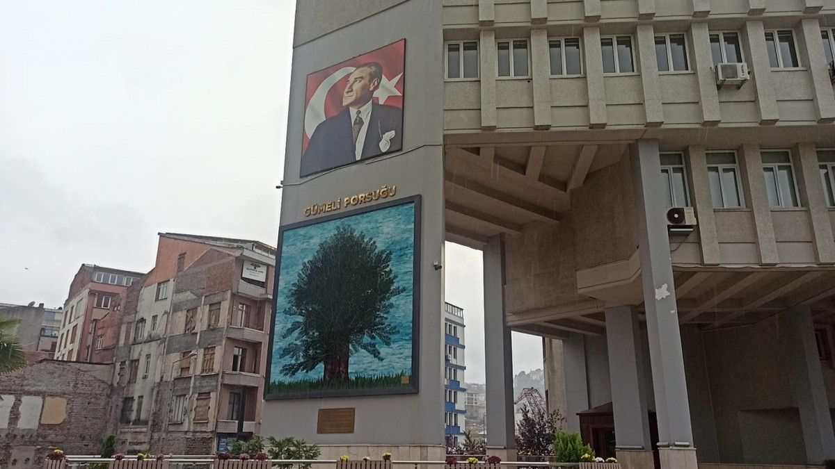 Zonguldak'ta Gençliğe Hitabe levhası ile mazgal kapatılmasına inceleme