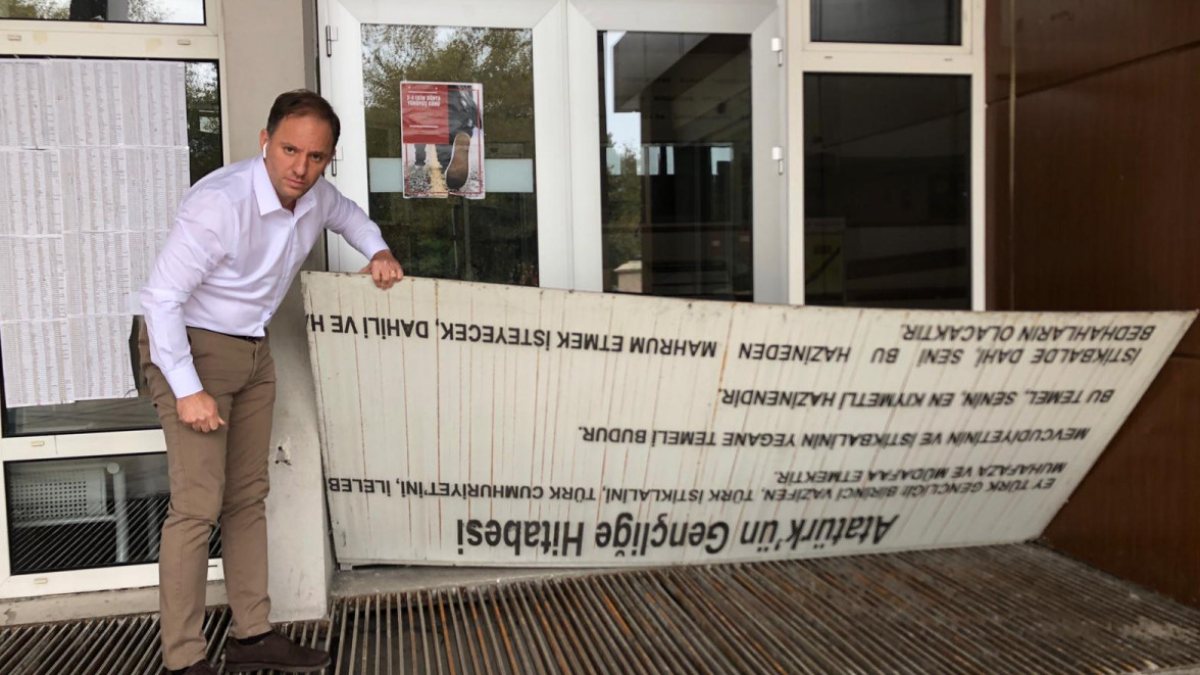 Zonguldak'ta Gençliğe Hitabe levhası ile mazgal kapatılmasına inceleme