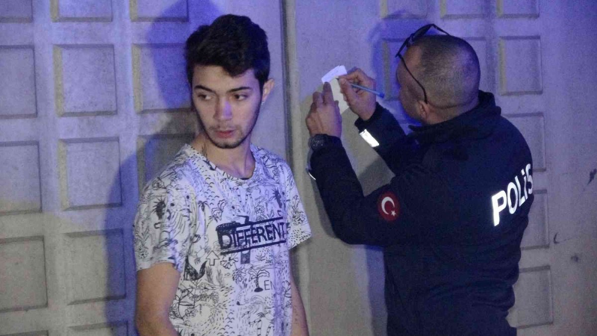 Adana'da sevgilisi tarafından terk edilen genç kız 6 metreden alt geçide atladı