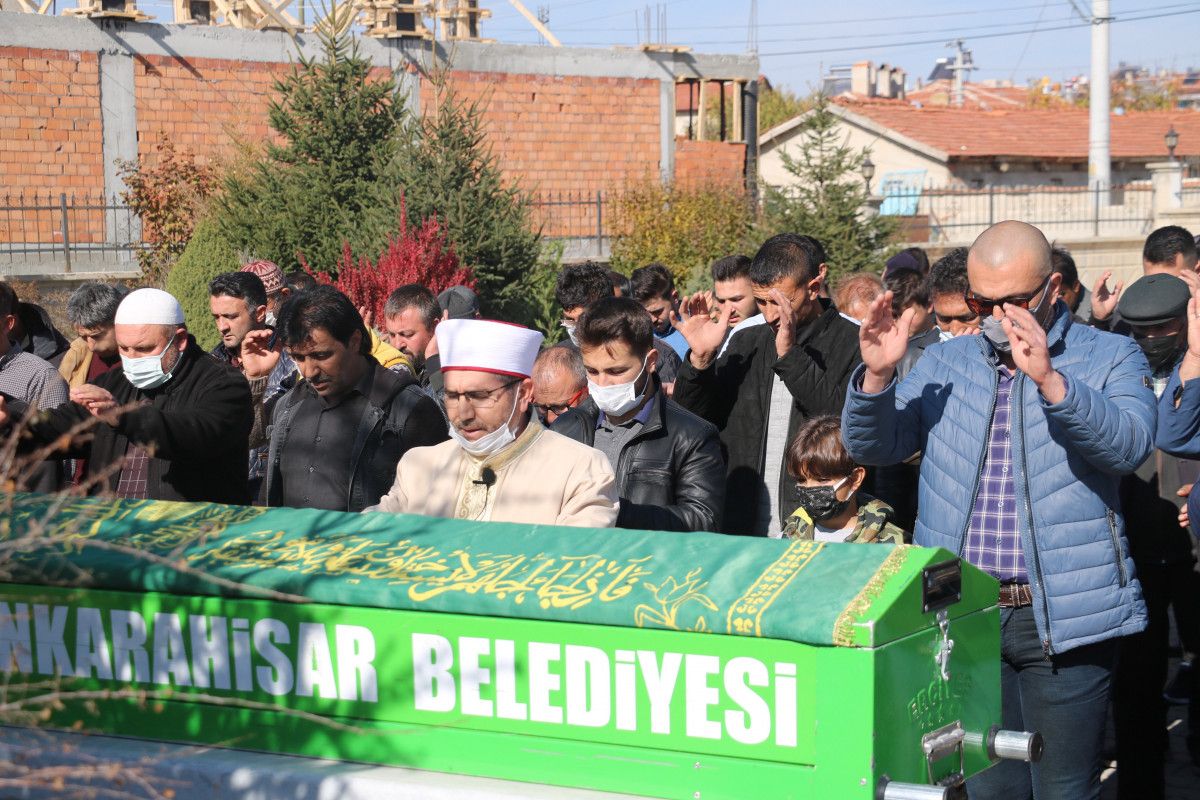 Afyonkarahisar'da aynı aileden 4 kişi toprağa verildi