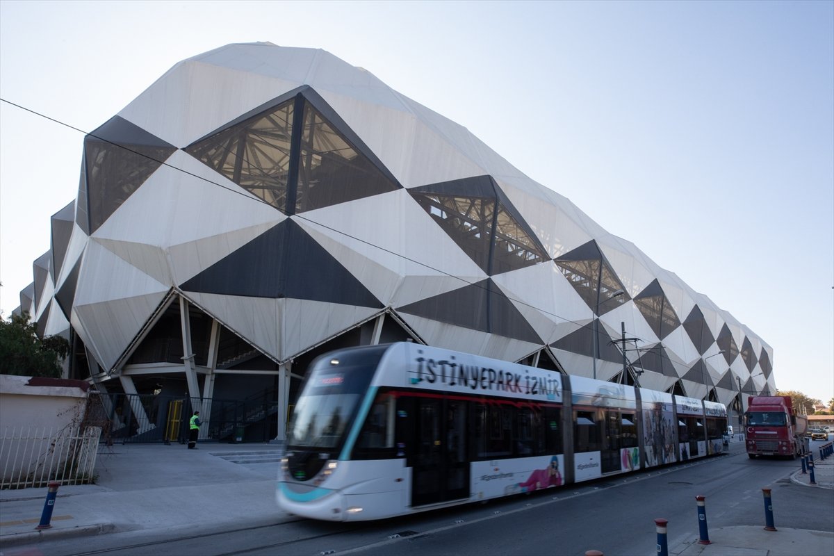 Alsancak Stadı'nda hazırlıklar tamamlandı