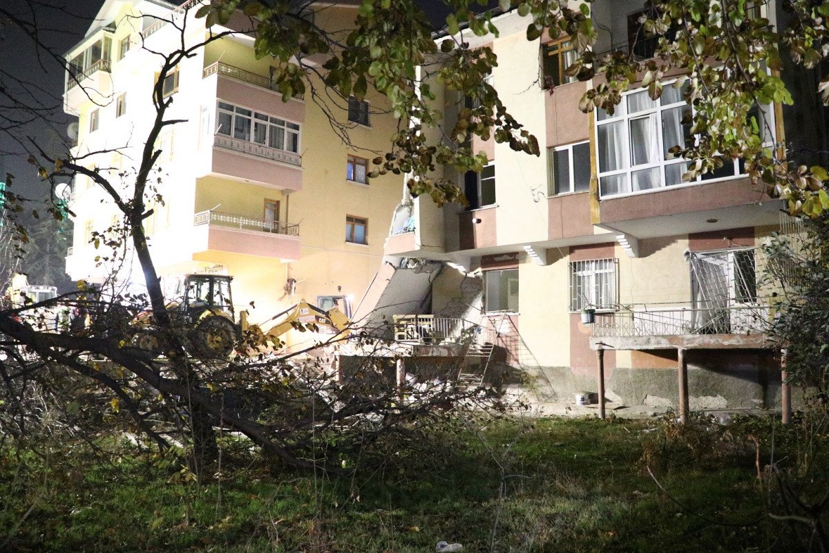 Ankara’daki patlamanın etkisi gün ağarınca ortaya çıktı