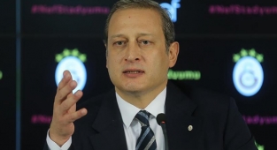 Burak Elmas: Yeni bir futbol sistemi kurma peşindeyiz