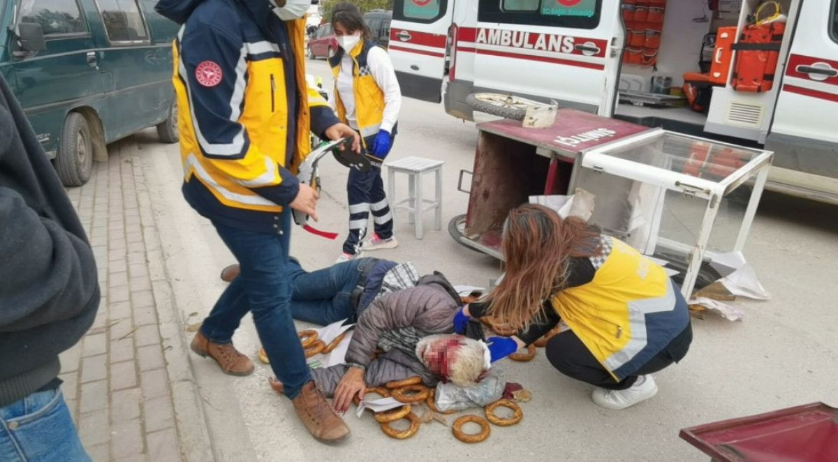 Bursa'da fırtınayla devrilen simitçi, yoğun bakıma alındı