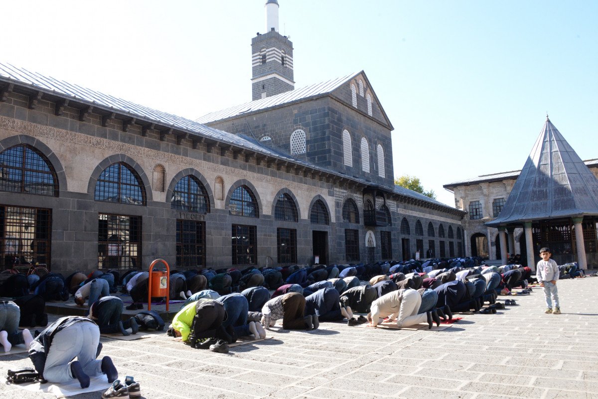 Diyanet İşleri Başkanı Ali Erbaş: İslam toplumunun yeni stratejilere ihtiyacı var