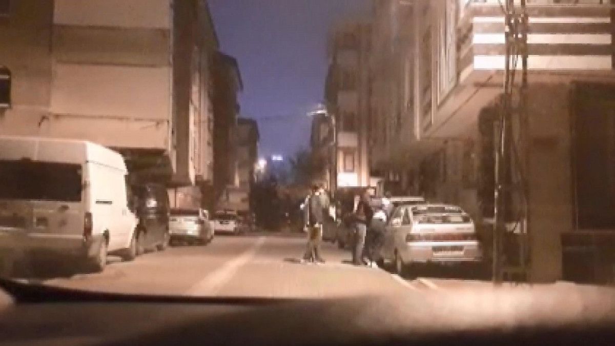 Esenyurt'taki genç, buluşmaya çağırılıp tekme tokat dayak yedi