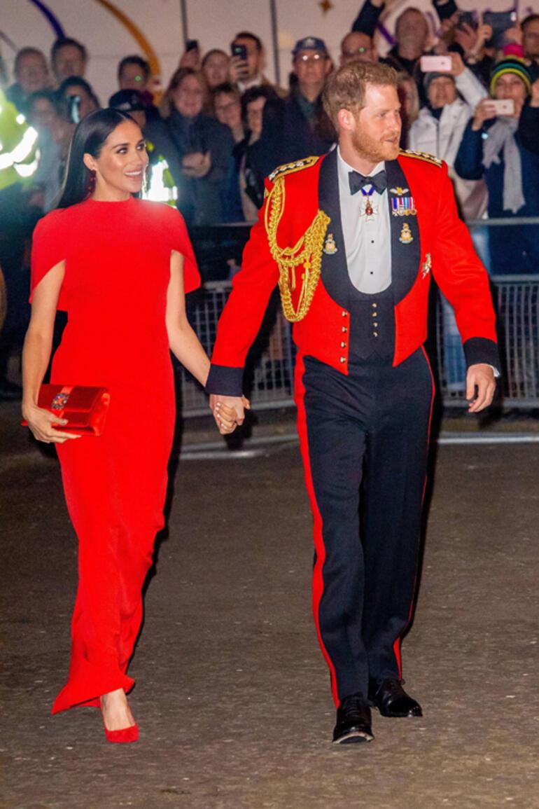 Eski çalışanı itiraf etti, Meghan özür diledi: El altından bilgi sızdırmış