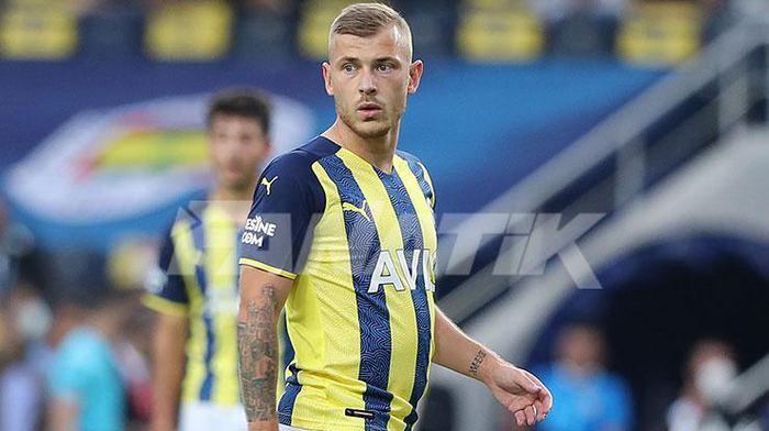 Fenerbahçe'de yeni transferler tutmadı!