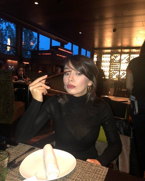 Fransızların konuştuğu Neslihan Atagül'ün en beğenilen kareleri