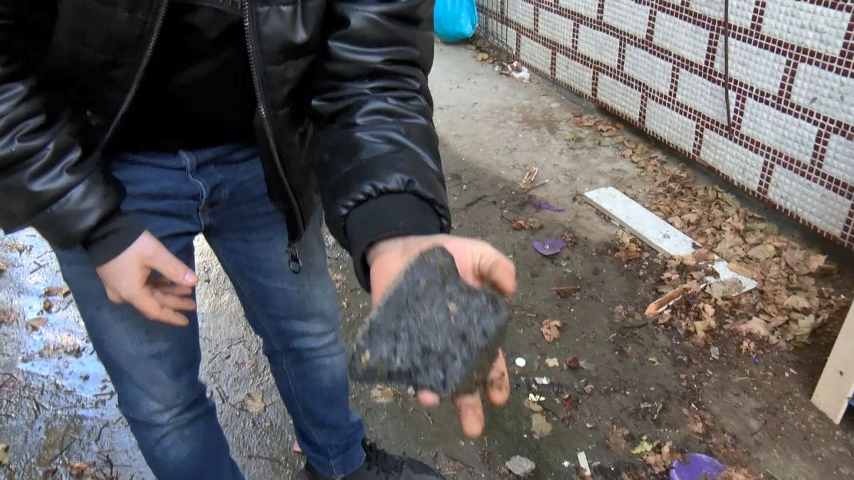 Gaziosmanpaşa'daki şahıs mahallesine korku yaşatıyor