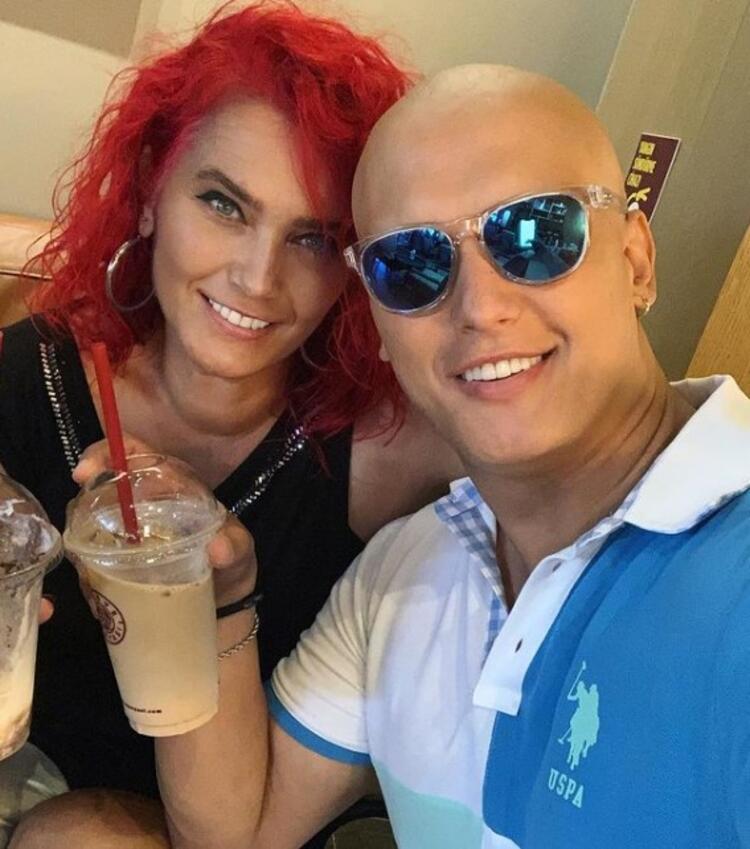 İşleri bırakıp memleketine gitti, annesiyle hasret giderdi... Onu tanıdınız mı?