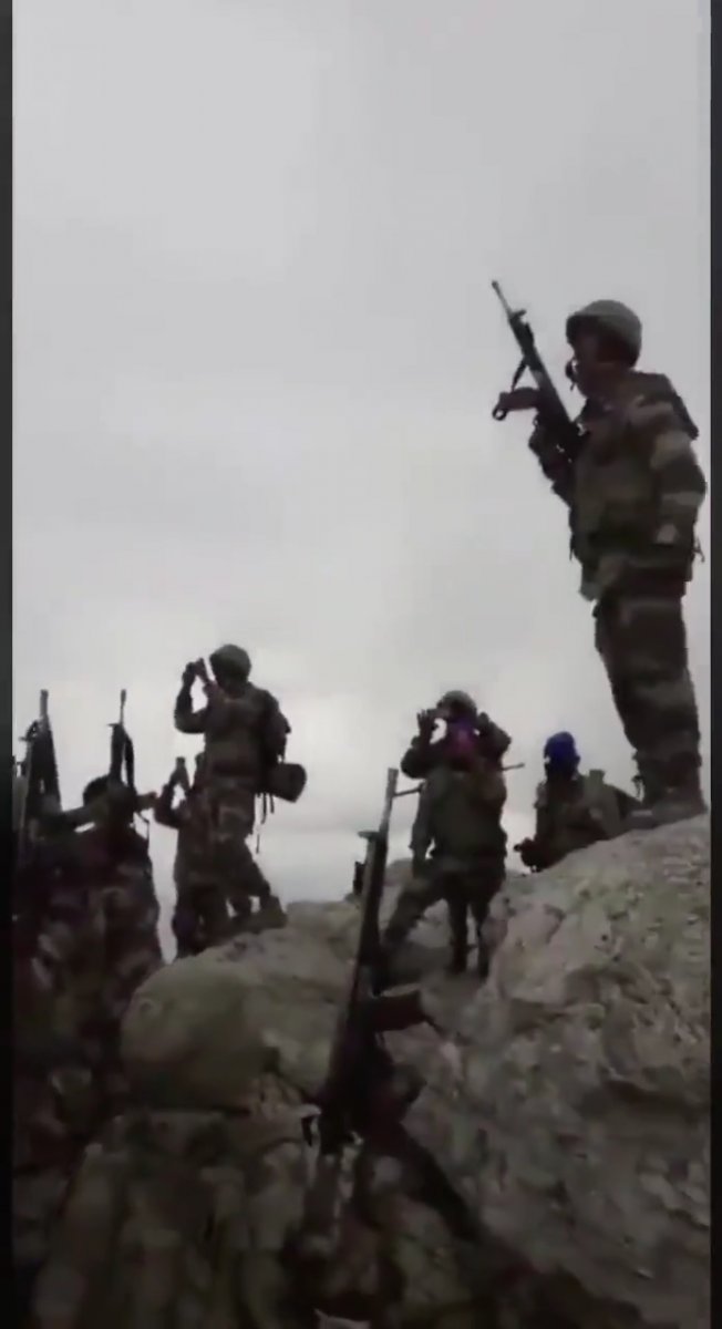 Isparta’da eğitim gören Somali askerlerinden komando marşı