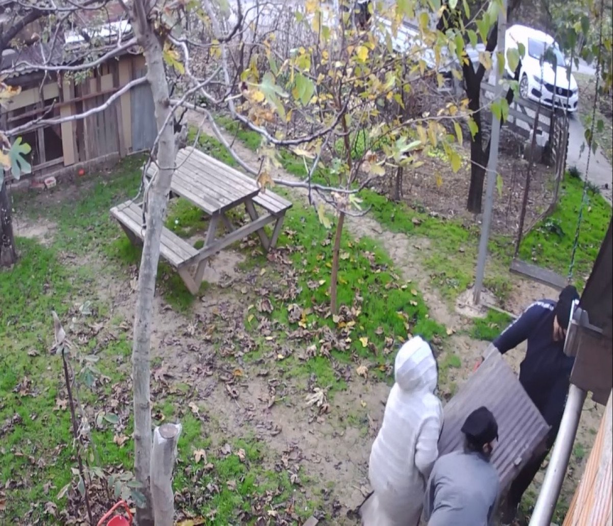 İstanbul'da hırsızlar bahçedeki sobayı çaldı