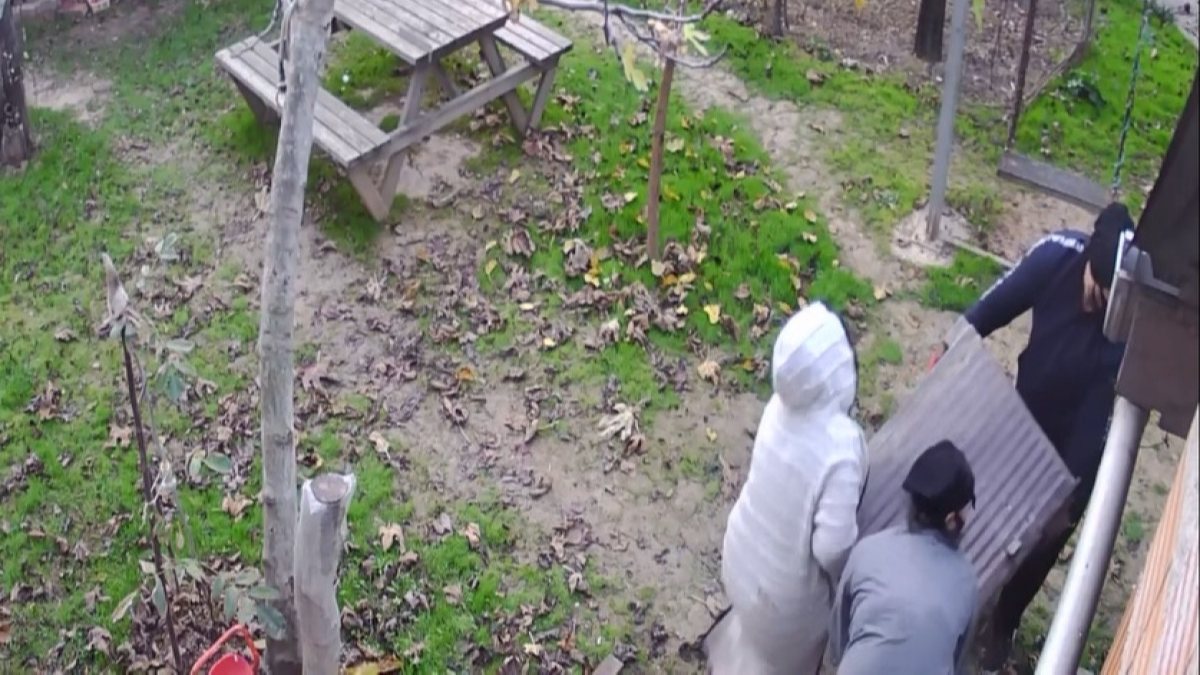 İstanbul&#039;da hırsızlar bahçedeki sobayı çaldı