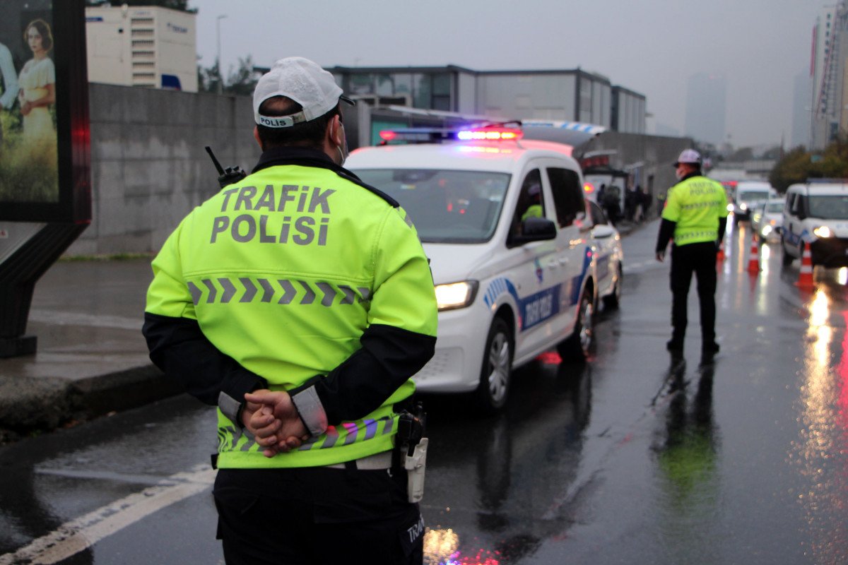 İstanbul'da okul servis araçlarına denetleme