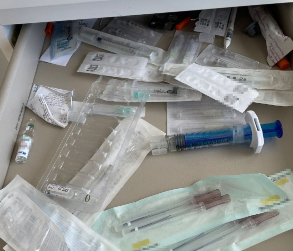 İstanbul Ümraniye ve Ataşehir'de Sahte İlaç Operasyonu! 2 Kişi Gözaltına Alındı