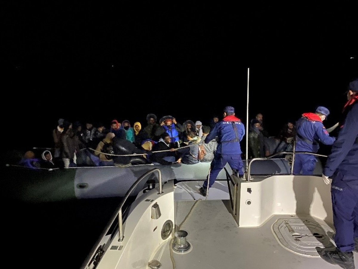 İzmir’de son 3 günde geri itilen 234 göçmen kurtarıldı