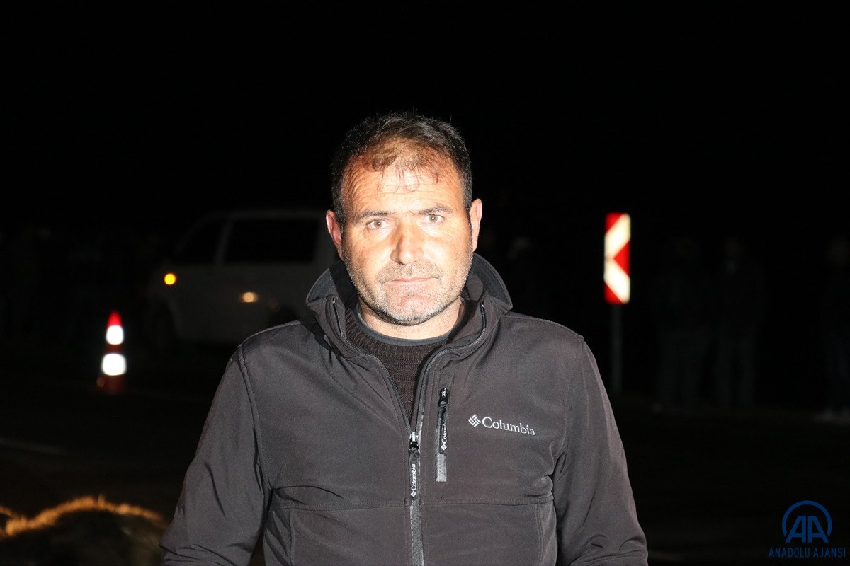 Kars'ta kamyonetin çarptığı 34 koyun telef oldu