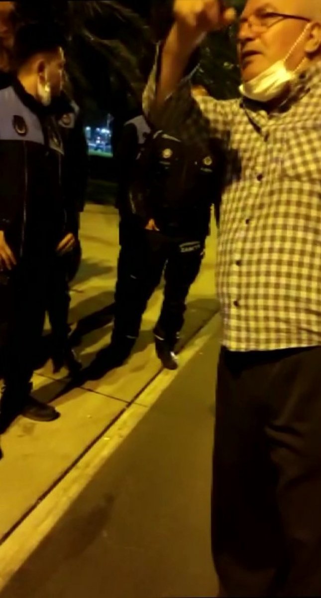 Kartal'da taksi şoförü ile yolcunun ücret kavgası kamerada