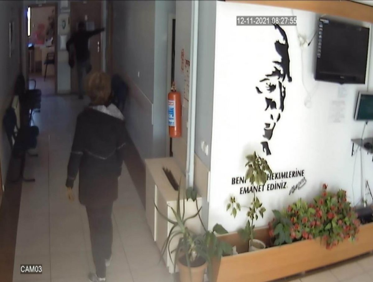 Aile Hekimi Odasında Darp Edildi!