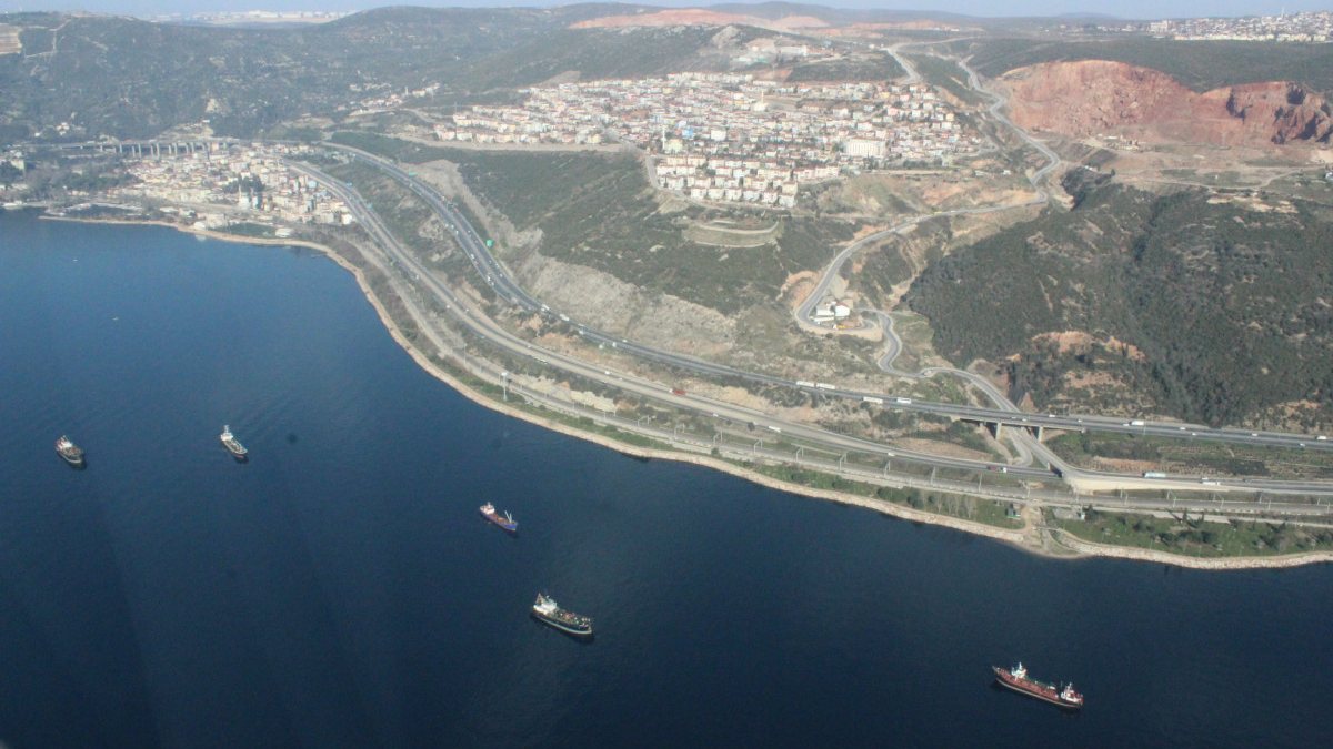 Kocaeli’de denizi kirleten gemilere ceza yağıyor