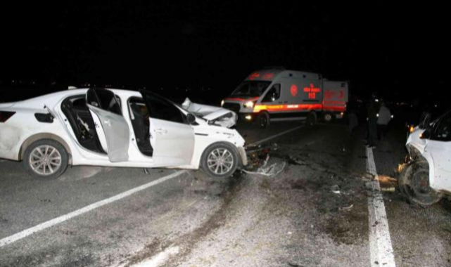 Konya&#039;da Trafik Kazası! 4 Kişi Yaralandı!