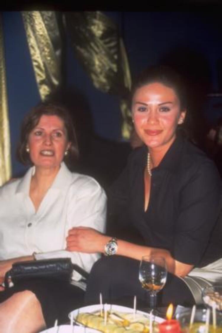 Küçük kız büyüdü, ünlü oldu: Beni bırakın, anneme bakın!