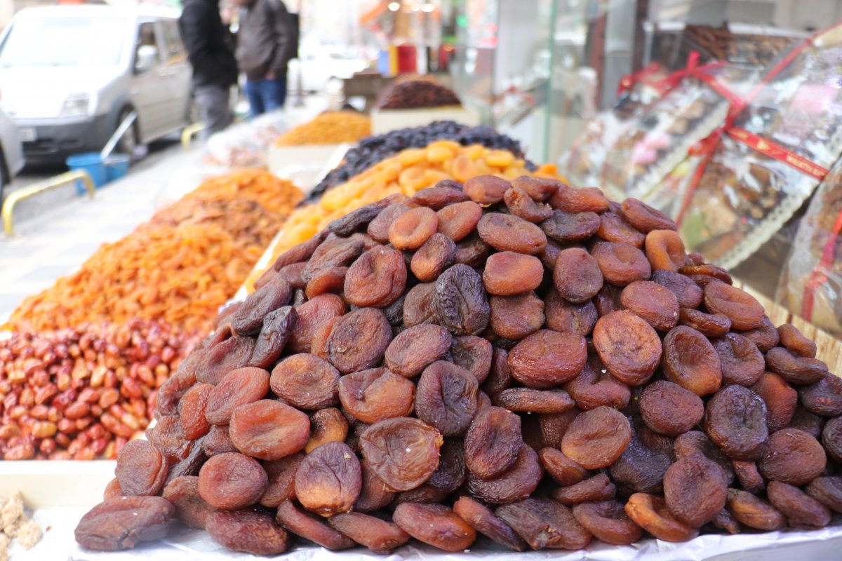 Malatya’nın kayısısı altın yılını yaşıyor: Pazarda fiyatlar 70 lirayı buldu