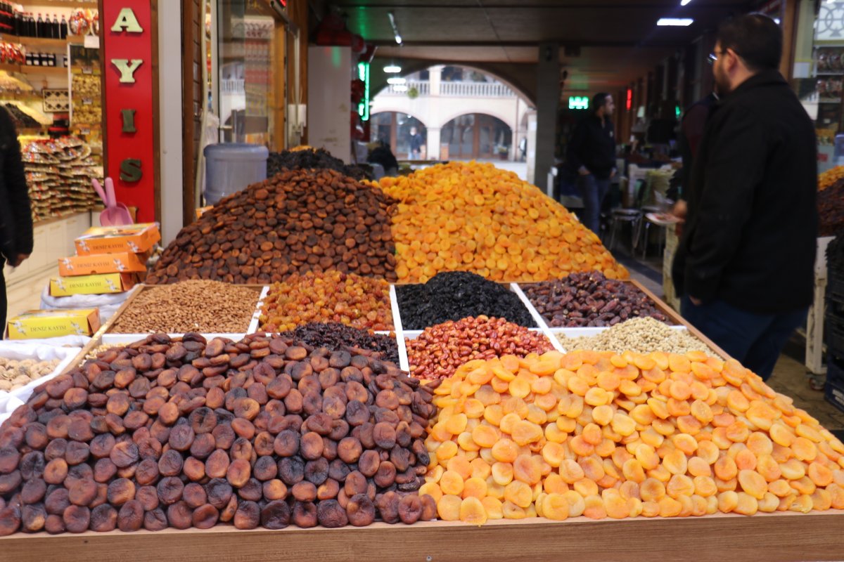 Malatya’nın kayısısı altın yılını yaşıyor: Pazarda fiyatlar 70 lirayı buldu