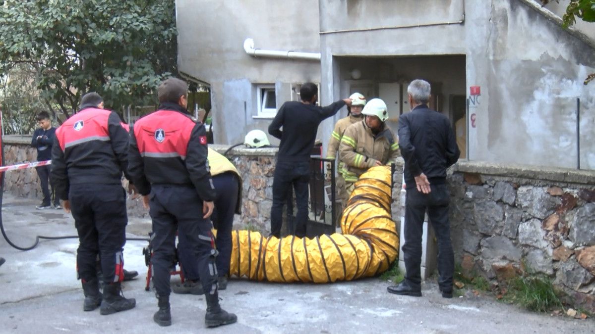 Maltepe'de madde bağımlısı, evi ateşe verdi