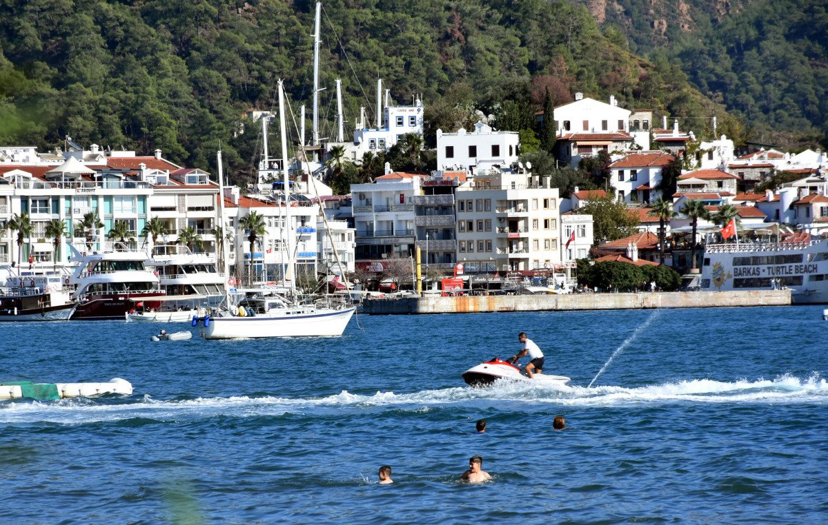 Marmaris'te 'pastırma yazı' keyfi