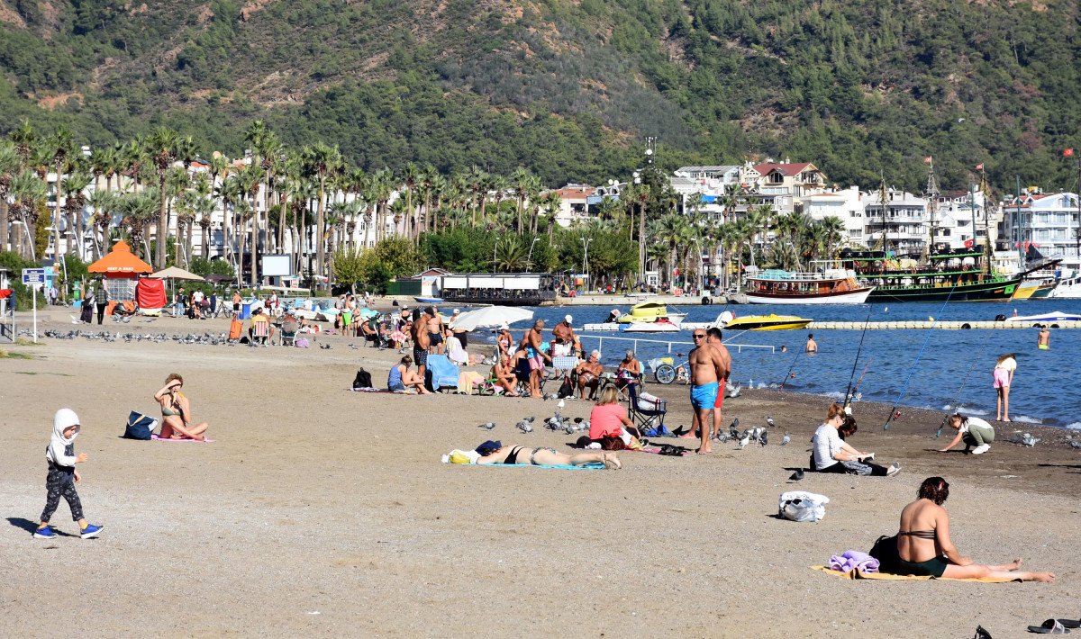 Marmaris'te 'pastırma yazı' keyfi