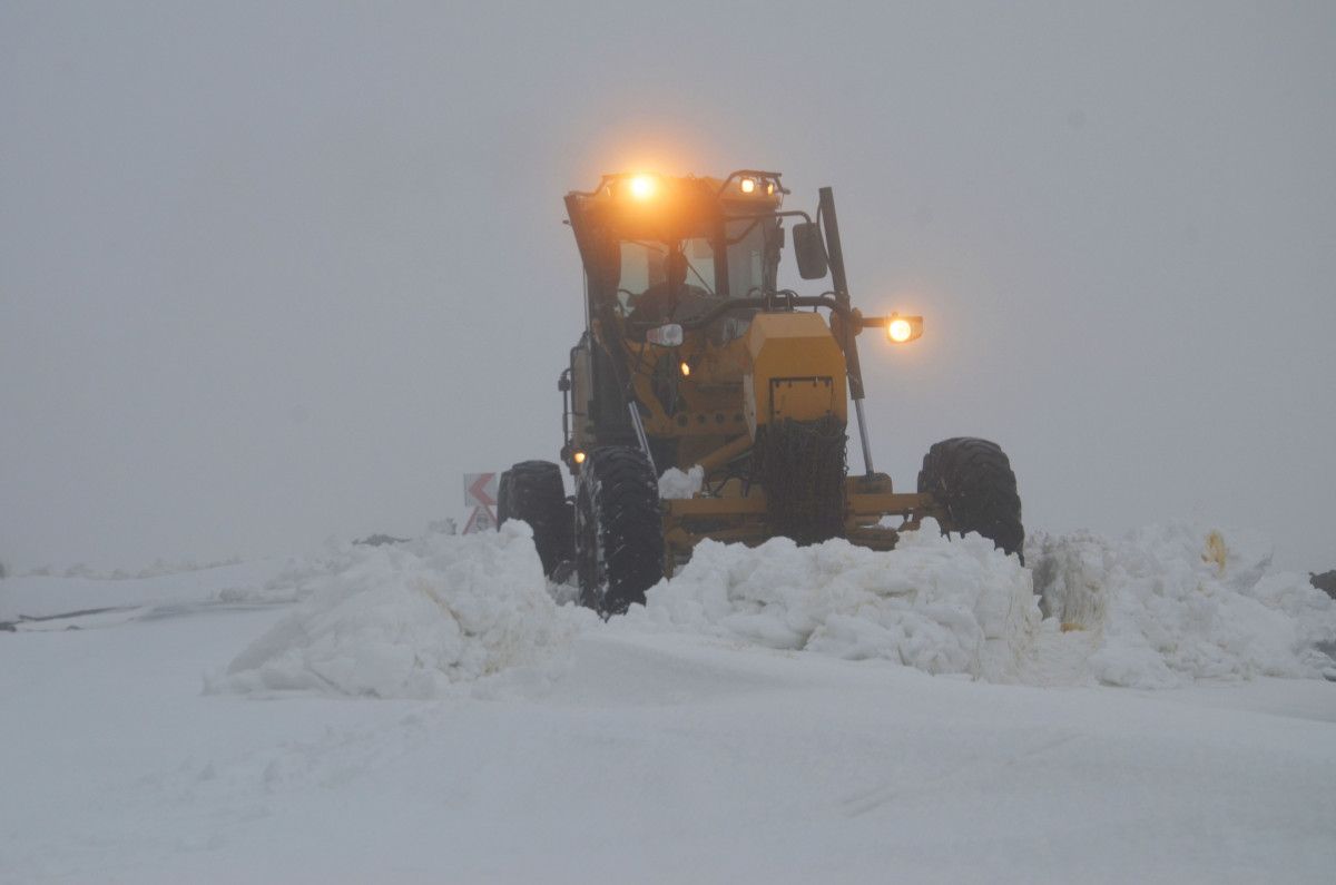 Muş’ta kar mesaisi başladı