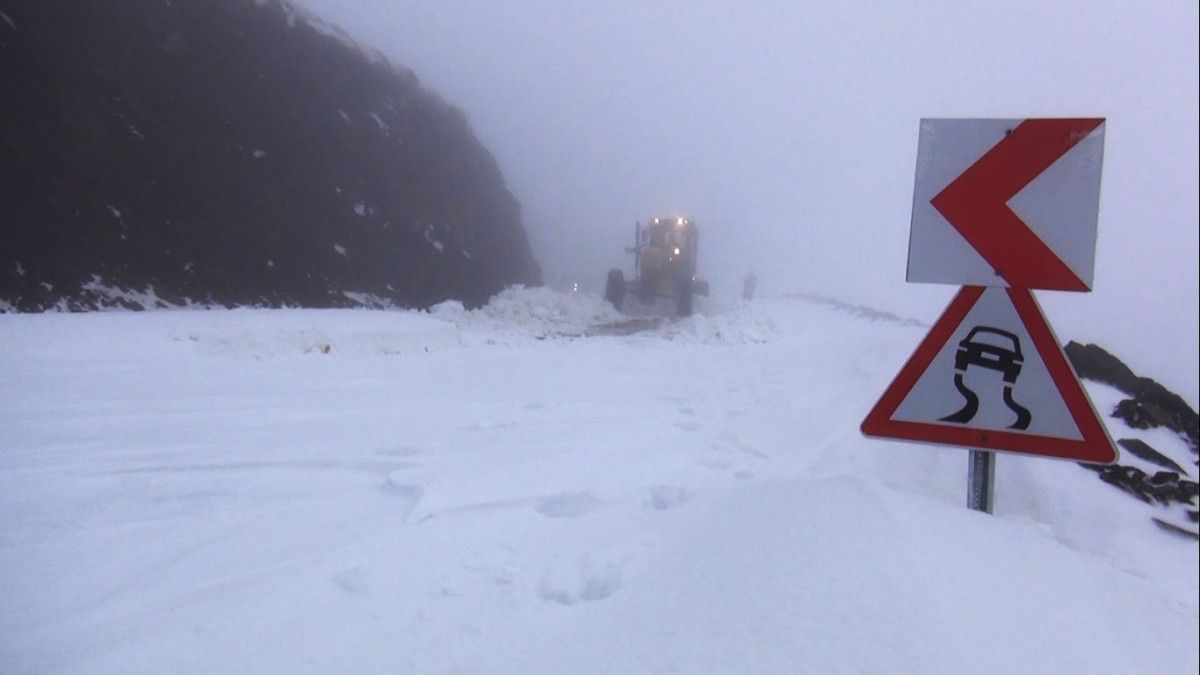 Muş’ta kar mesaisi başladı