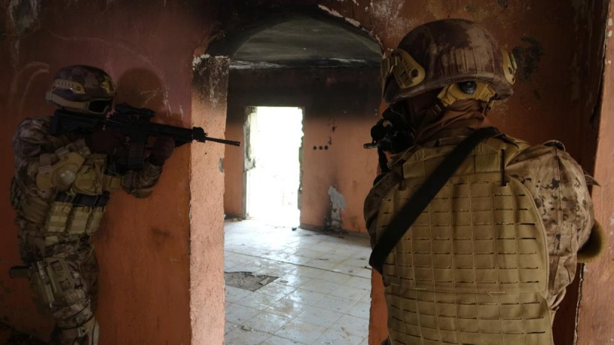 Polis Özel Harekat'dan Nefes Kesen Tatbikat