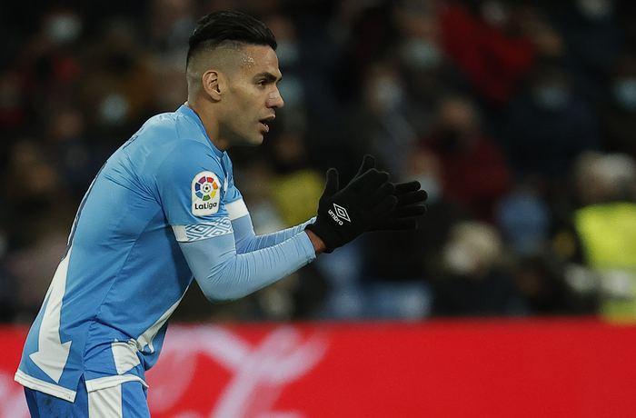 Radamel Falcao'ya 11 dakika yetti ama...