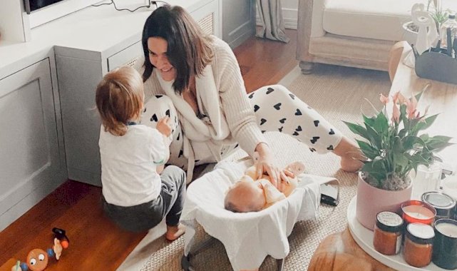 Bergüzar Korel'den çocuklarıyla yeni kare