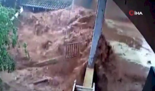 Brezilya'da sel suları, evi yerle bir etti