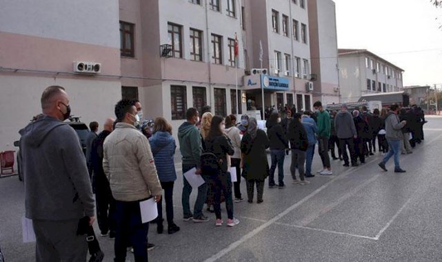 Bulgaristan'daki cumhurbaşkanlığı seçimine İzmir'den yoğun katılım