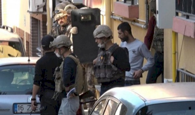 Eskişehir'de eşiyle tartışıp evini yakmakla tehdit eden şüpheliyi polis ikna etti