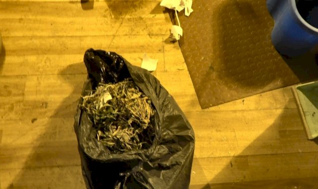 Eyüpsultan'da uyuşturucu deposuna baskın