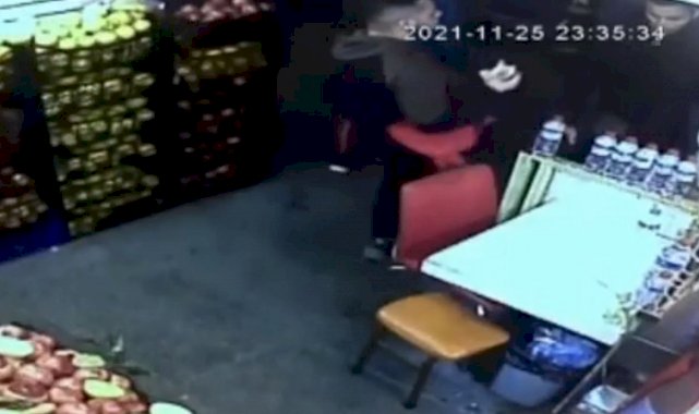 Fatih’te cep telefonunu çalmaya çalışan hırsızı tekmeyle uzaklaştırdı