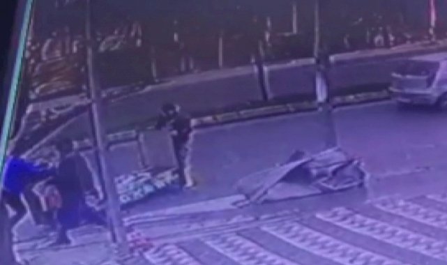 İstanbul'da fırtınada gençlerin boks makinesiyle imtihanı