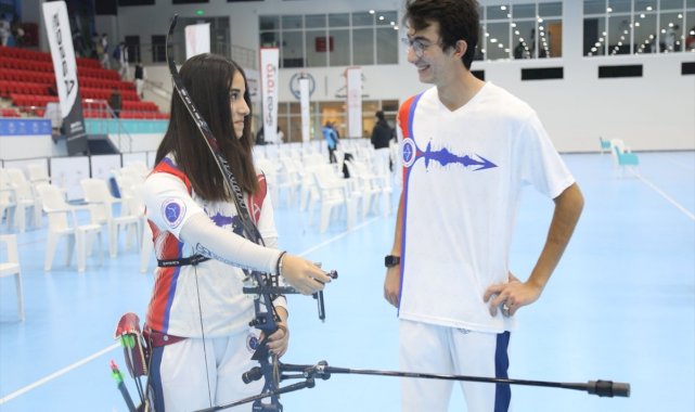 Mete Gazoz bu kez kardeşi Melisa ile Olimpiyatlar'a hazırlanıyor