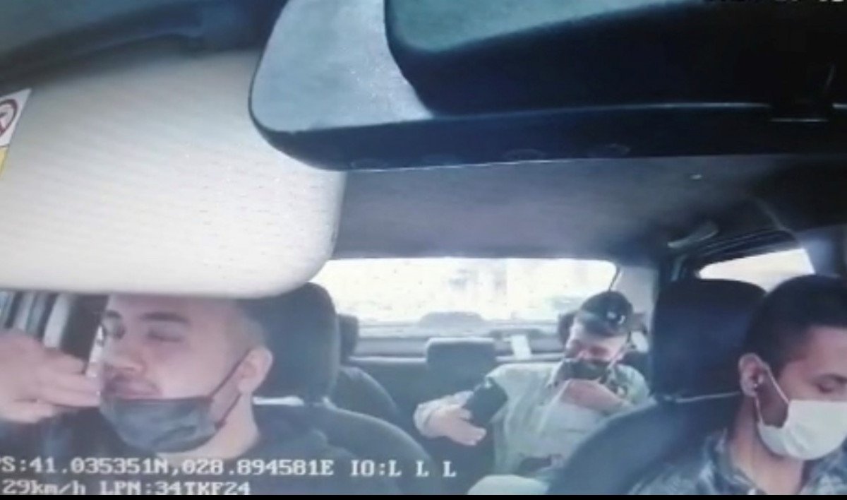 Ümraniye’de, hırsızların taksideki paylaşım anları kamerada