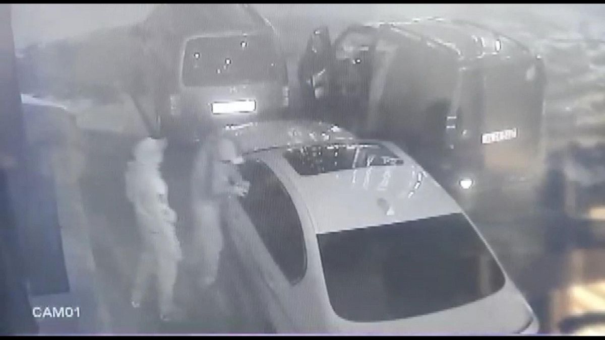 Hırsızların Çabukluğu Hayret Uyandırdı!Dakikalar İçerisinde Hayalet Göstergeyi Çaldılar