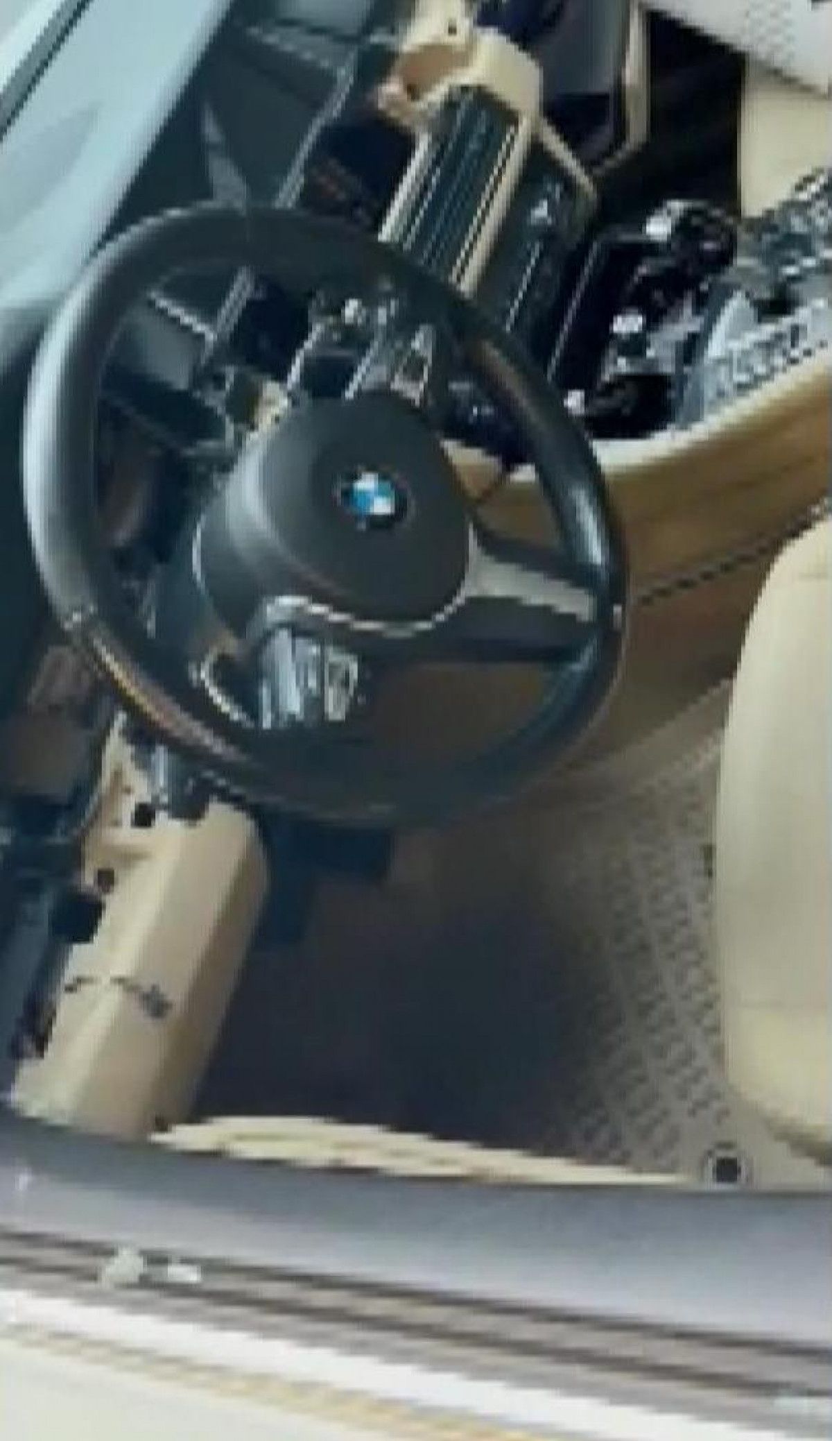 Hırsızların Çabukluğu Hayret Uyandırdı!Dakikalar İçerisinde Hayalet Göstergeyi Çaldılar