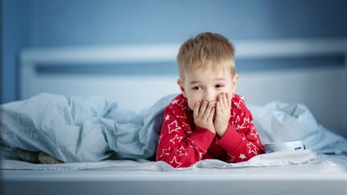 5 yaş üstü çocuklarda gece yatak ıslatma tıbben normal değil