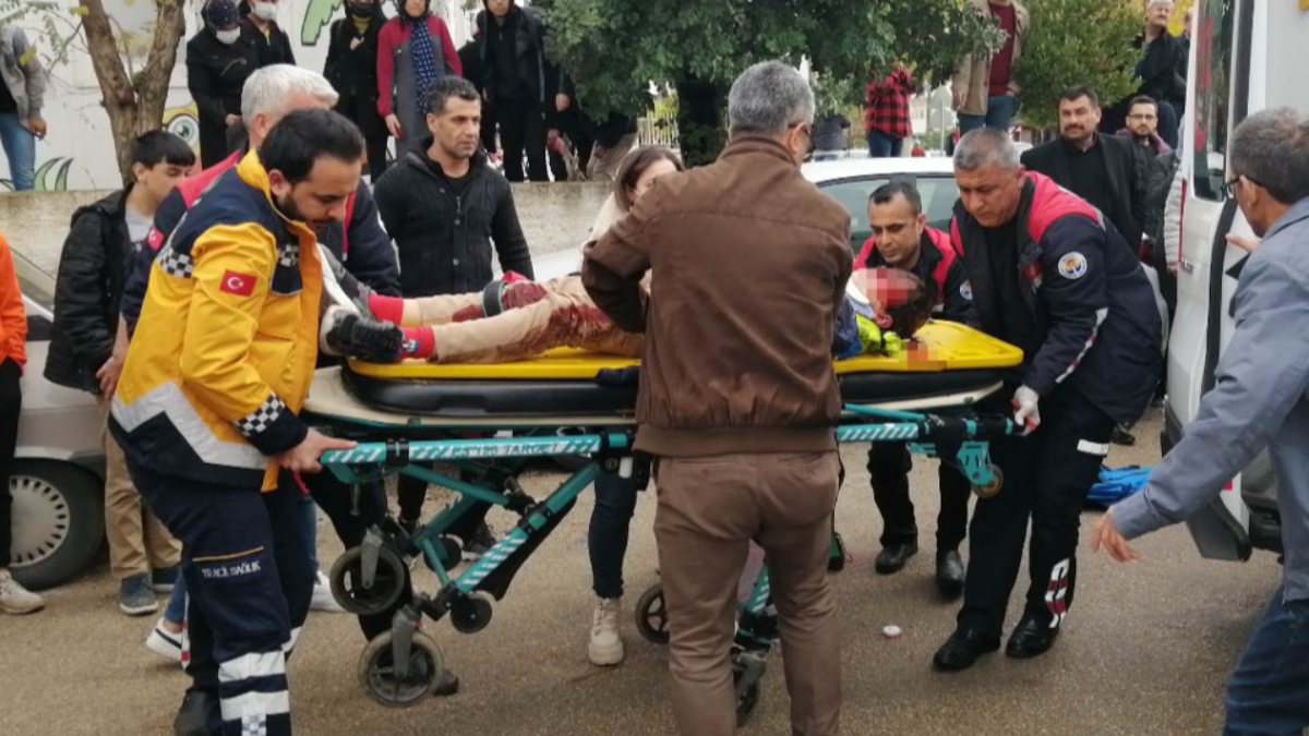 Adana&#039;da otomobilin çarptığı ortaokul öğrencisi toprağa verildi