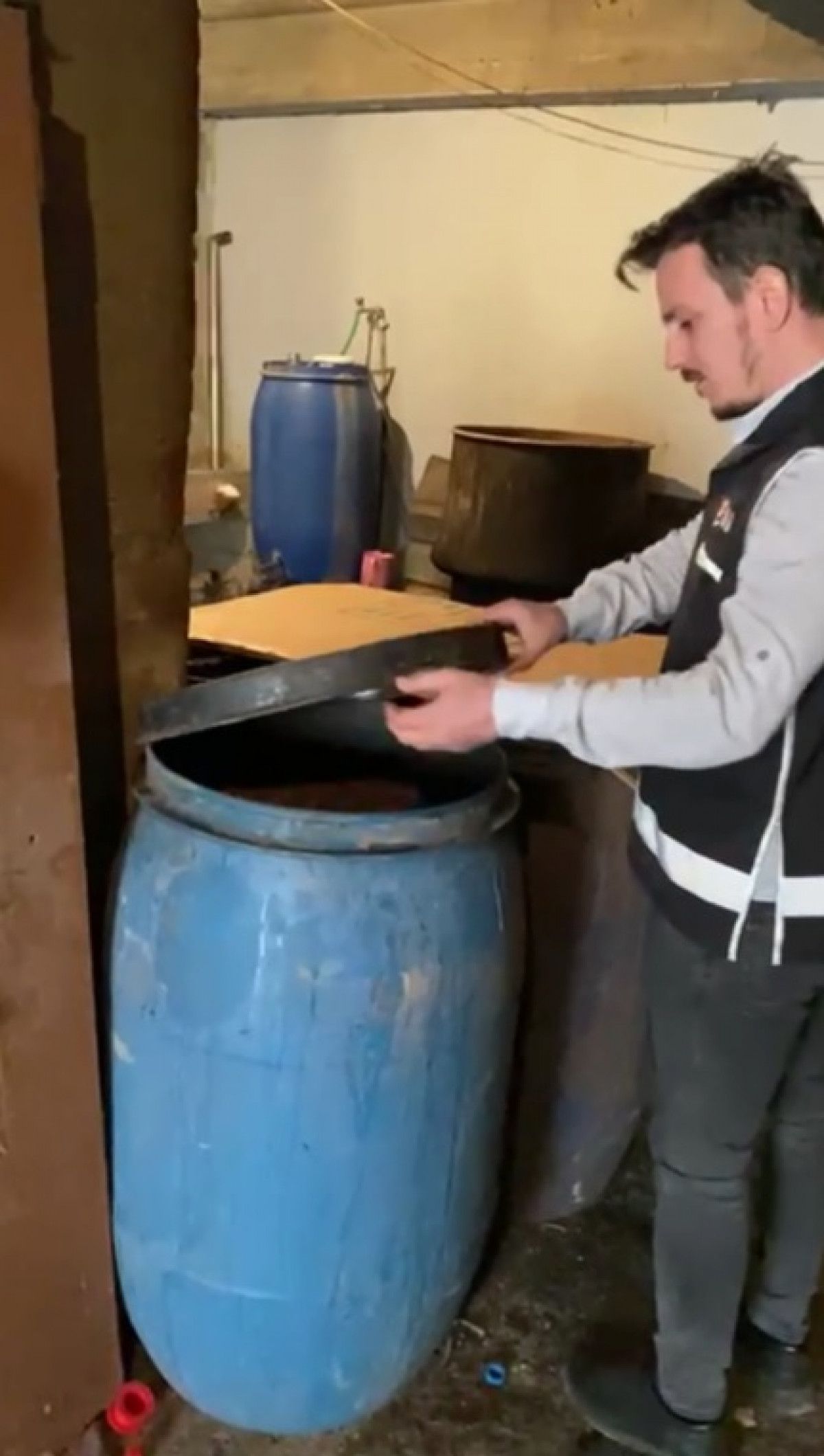 Adana'daki sahte içki baskınında 5 kişi gözaltına alındı